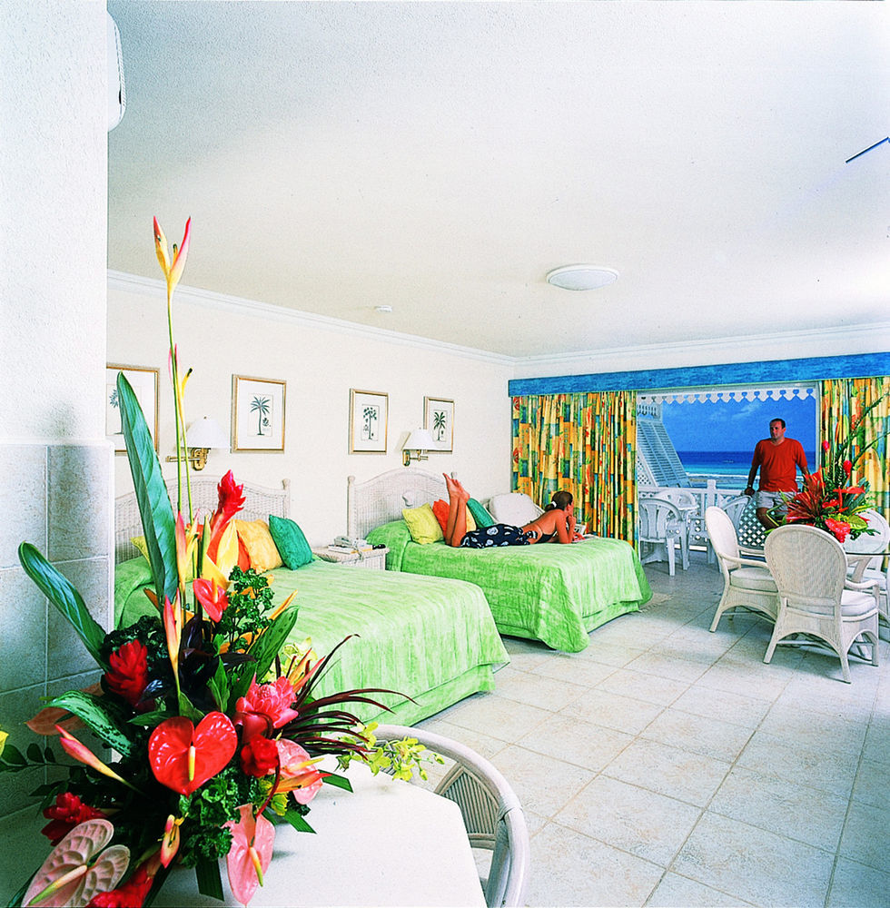 Coral Sands Beach Resort Bridgetown Buitenkant foto